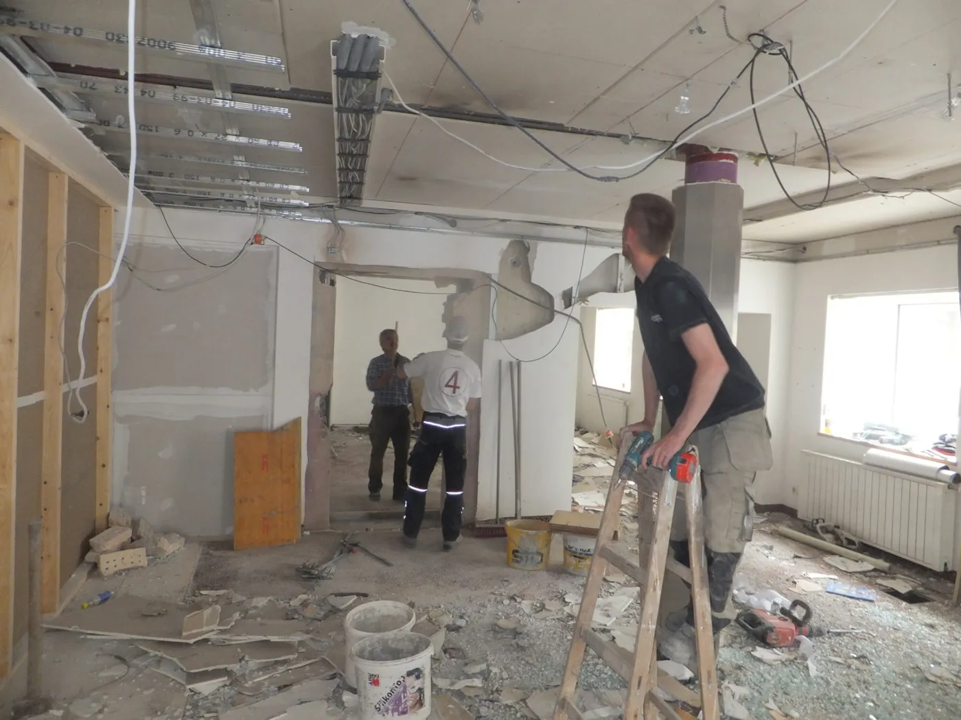 Wohnungssanierungen — Baustellenfoto der Baumeister Bucher GmbH